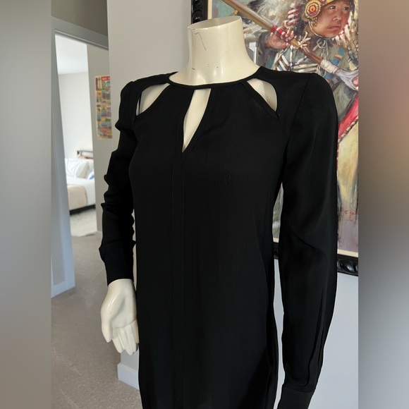 BCBGMaxAzria "Emmalise" Keyhole Shift Dress - Picture 5 of 8